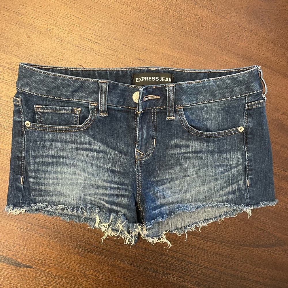 NWOT JEAN SHORTS frayed